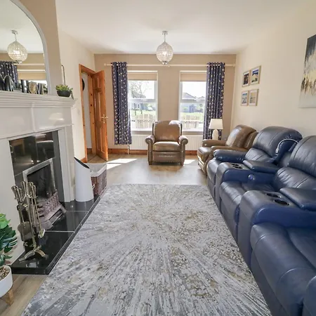 Stoneywood بيت للعطل